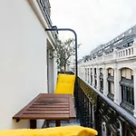 Veeve - Modish Style By The Palais Royal