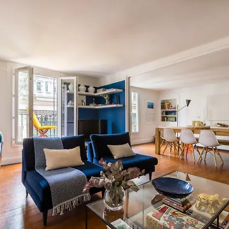 Veeve - Modish Style By The Palais Royal
